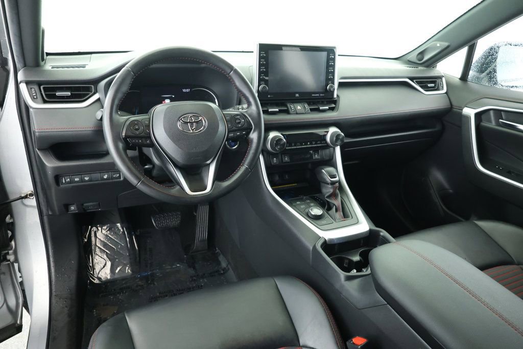 Used 2021 Toyota RAV4 XSE w/ Weather Package image 11