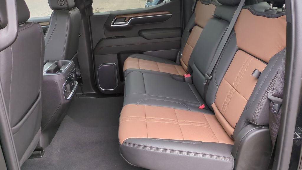 Used 2023 Chevrolet Silverado 1500 High Country w/ Z71 Off-Road Package image 18