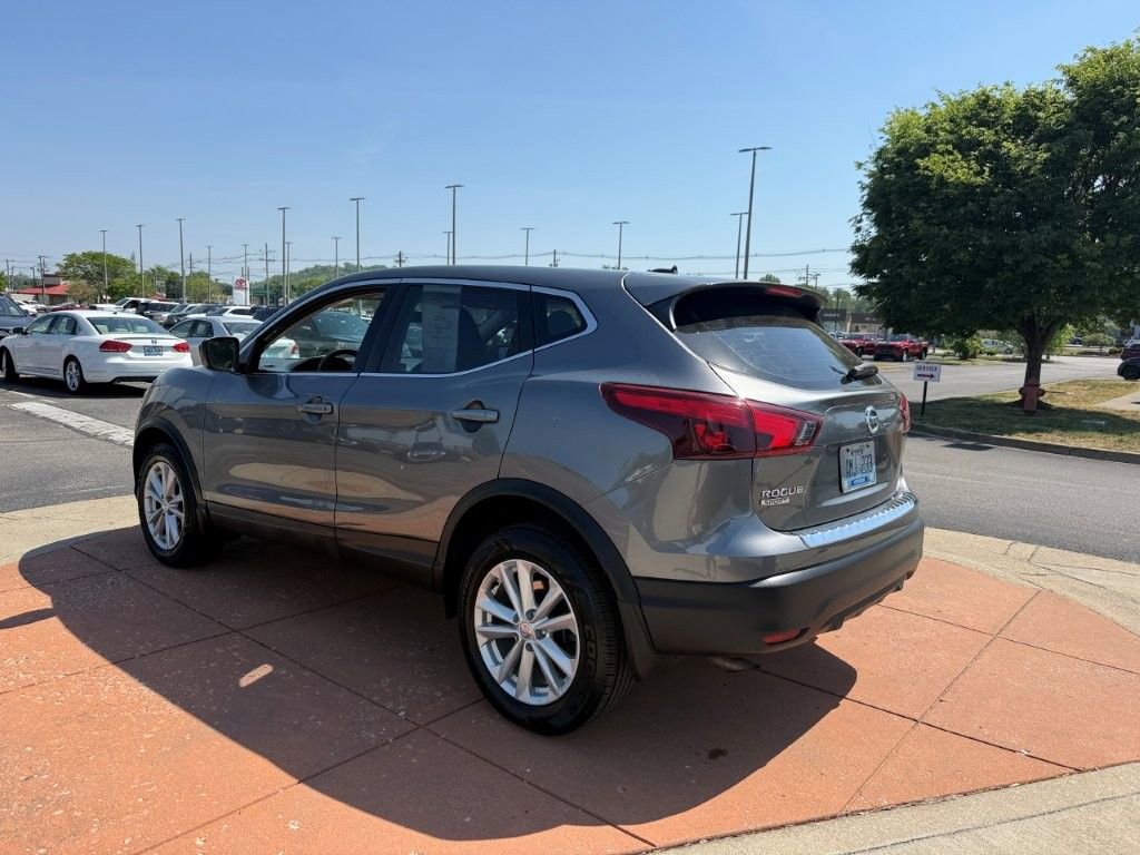 Used 2018 Nissan Rogue Sport S w/ S Appearance Package FWD image 4