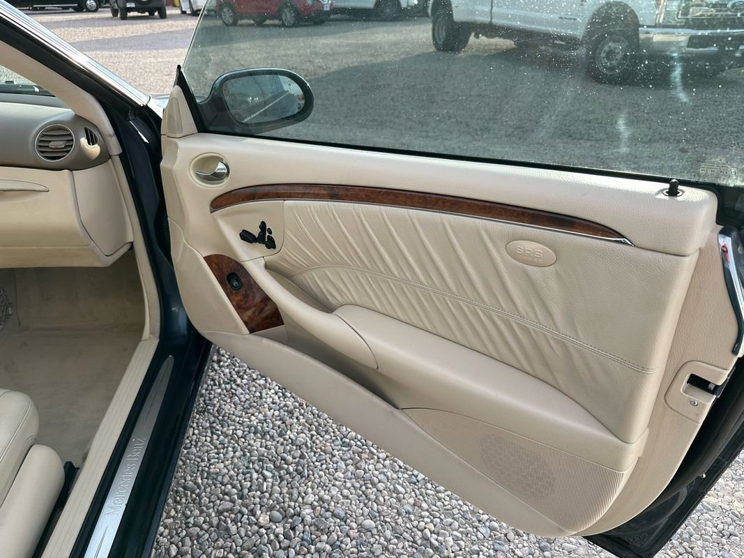 Used 2007 Mercedes-Benz CLK 350 Coupe image 12