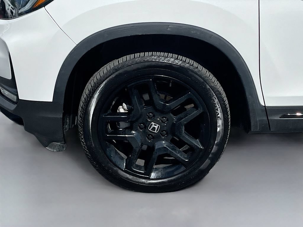 Used 2025 Honda Passport Black Edition image 32