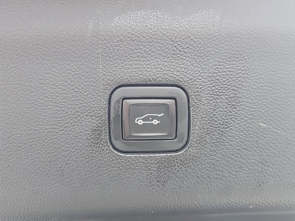 Used 2020 Buick Enclave Avenir w/ Avenir Technology Package image 7