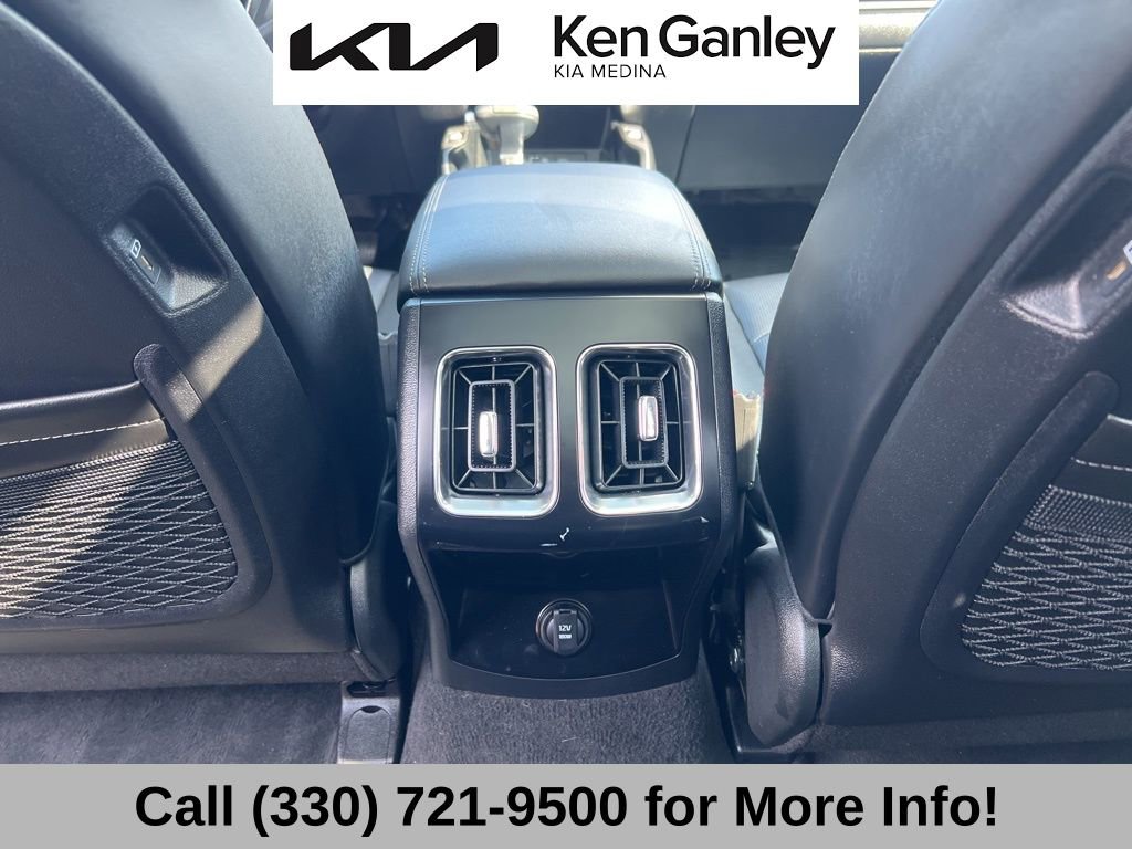 Certified 2025 Kia Sorento S w/ Panoramic Sunroof Package image 47