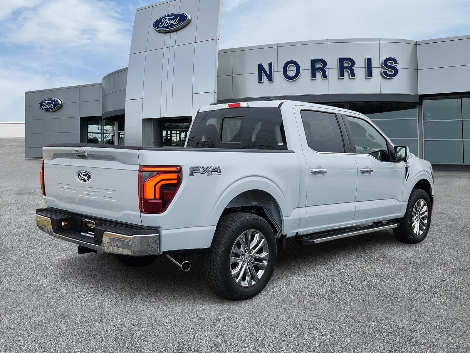 New 2025 Ford F150 Lariat w/ Equipment Group 501A Mid image 4