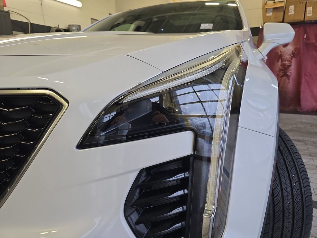 Used 2020 Cadillac XT4 Sport image 36