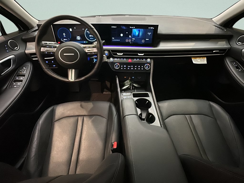 Certified 2025 Hyundai Sonata Limited FWD image 23