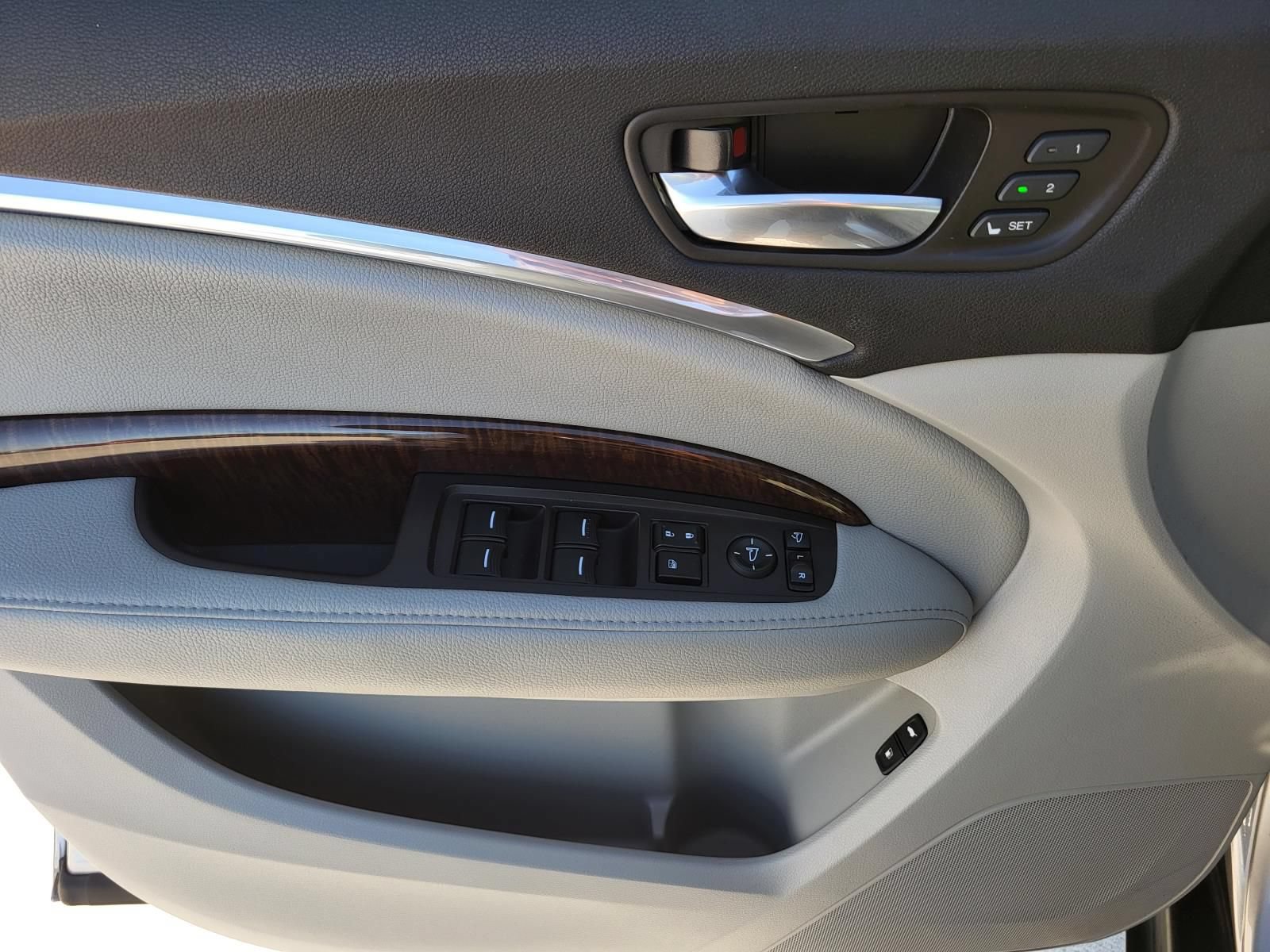 Used 2018 Acura MDX FWD w/ Technology Package image 15