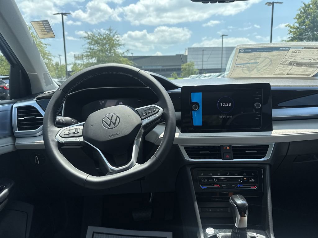 New 2025 Volkswagen Taos SE image 13