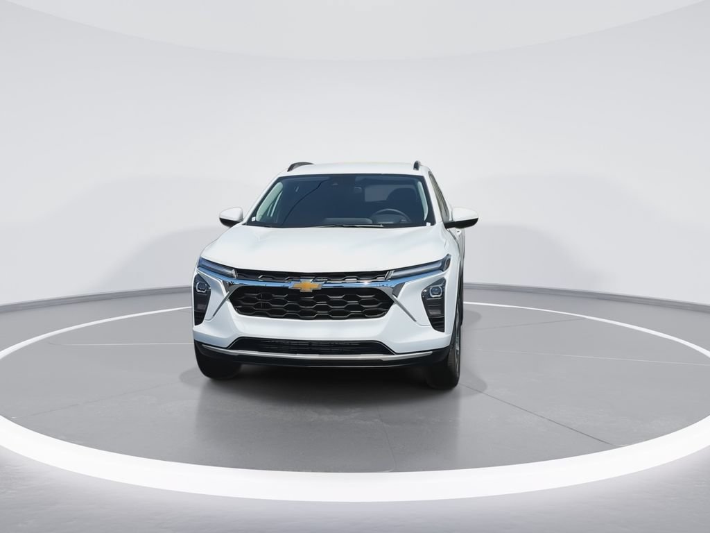 New 2026 Chevrolet Trax LT w/ Driver Confidence Package FWD image 3