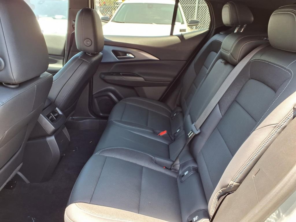 Certified 2024 Chevrolet Equinox EV LT FWD image 14