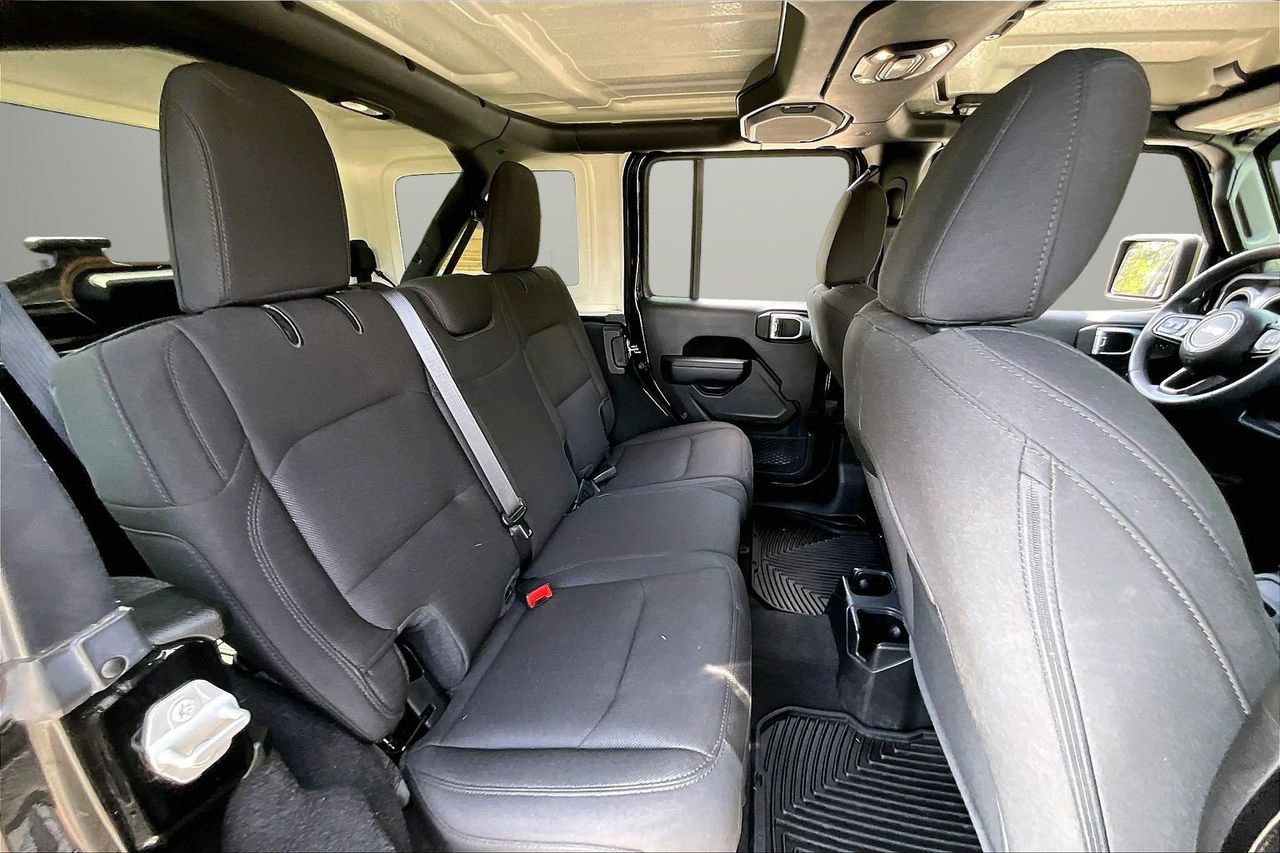 Used 2023 Jeep Wrangler Unlimited Sport AWD/4WD image 23