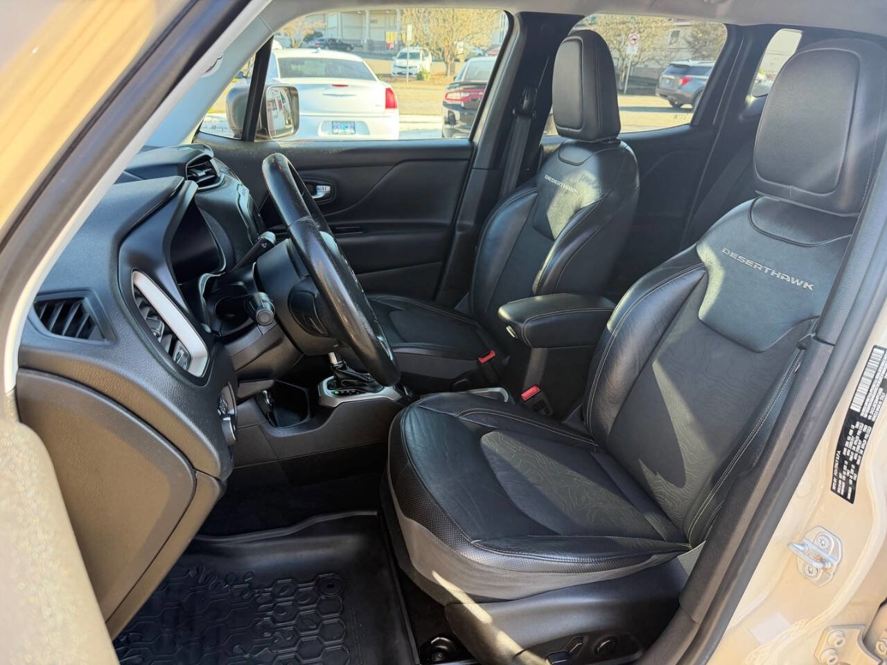 Used 2017 Jeep Renegade Trailhawk image 7