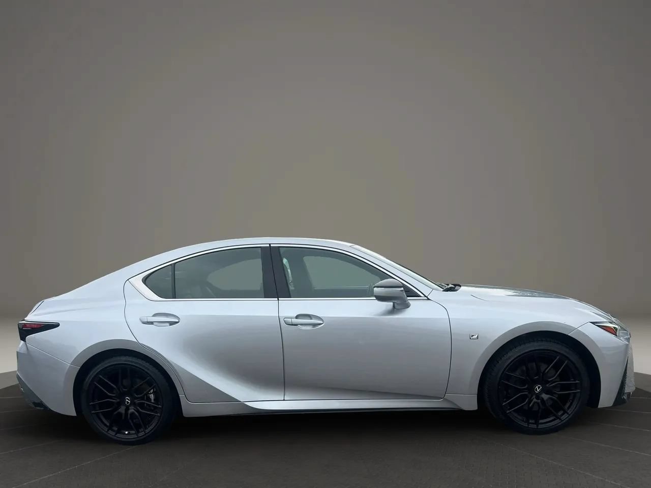 Used 2023 Lexus IS 350 F Sport AWD/4WD image 4