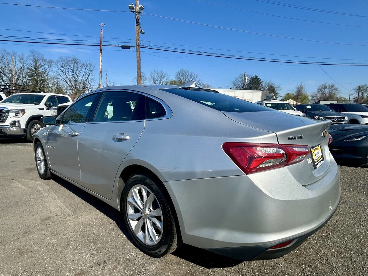 Used 2022 Chevrolet Malibu LT image 3