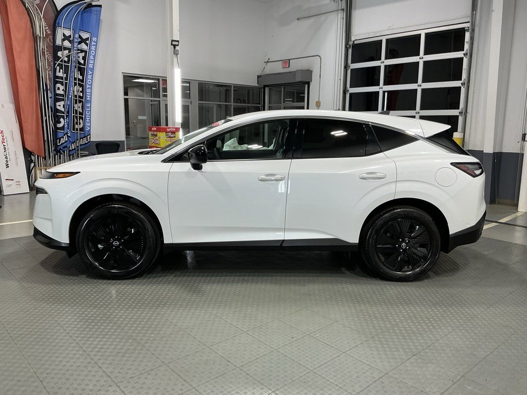 Used 2025 Nissan Murano SV image 37