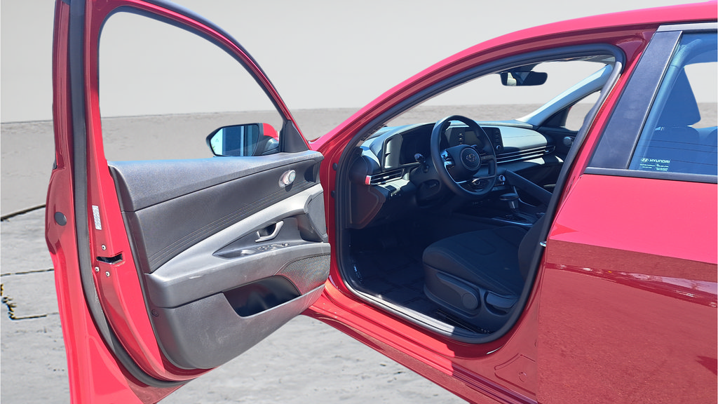 Used 2021 Hyundai Elantra SEL FWD image 9