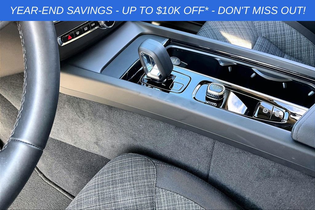 Used 2025 Volvo XC60 B5 Core w/ Protection Package Premier image 18