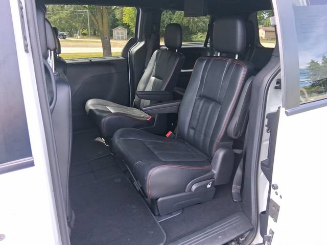 Used 2019 Dodge Grand Caravan GT FWD image 16