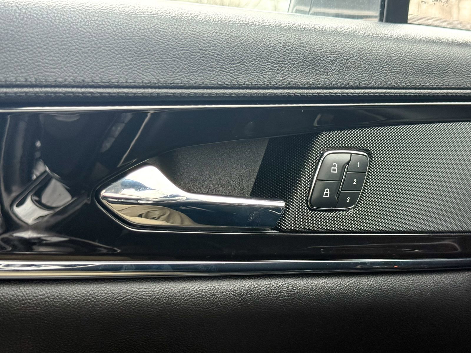 Used 2022 Lincoln Nautilus Reserve image 29