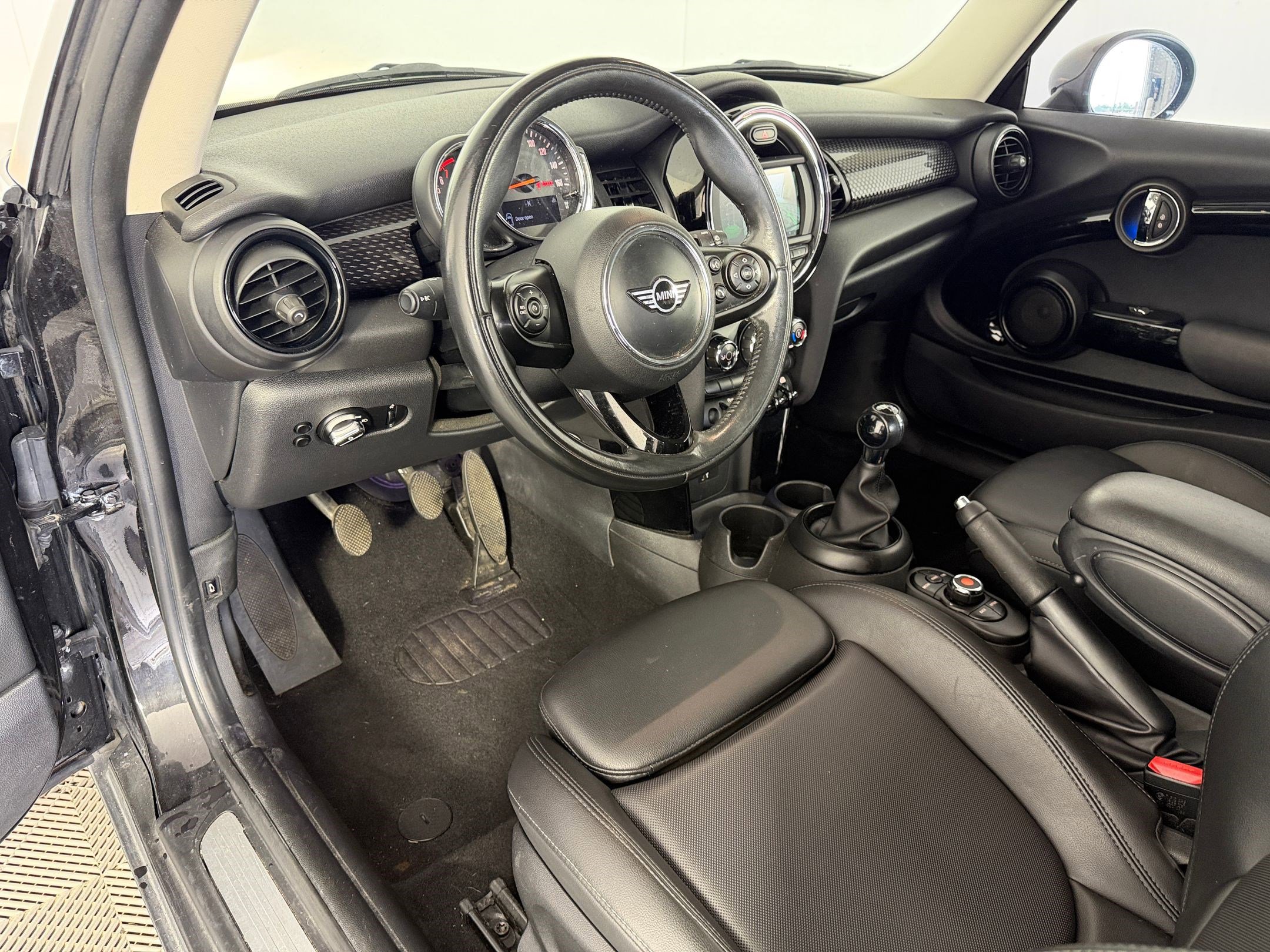 Used 2019 MINI Cooper S FWD image 4