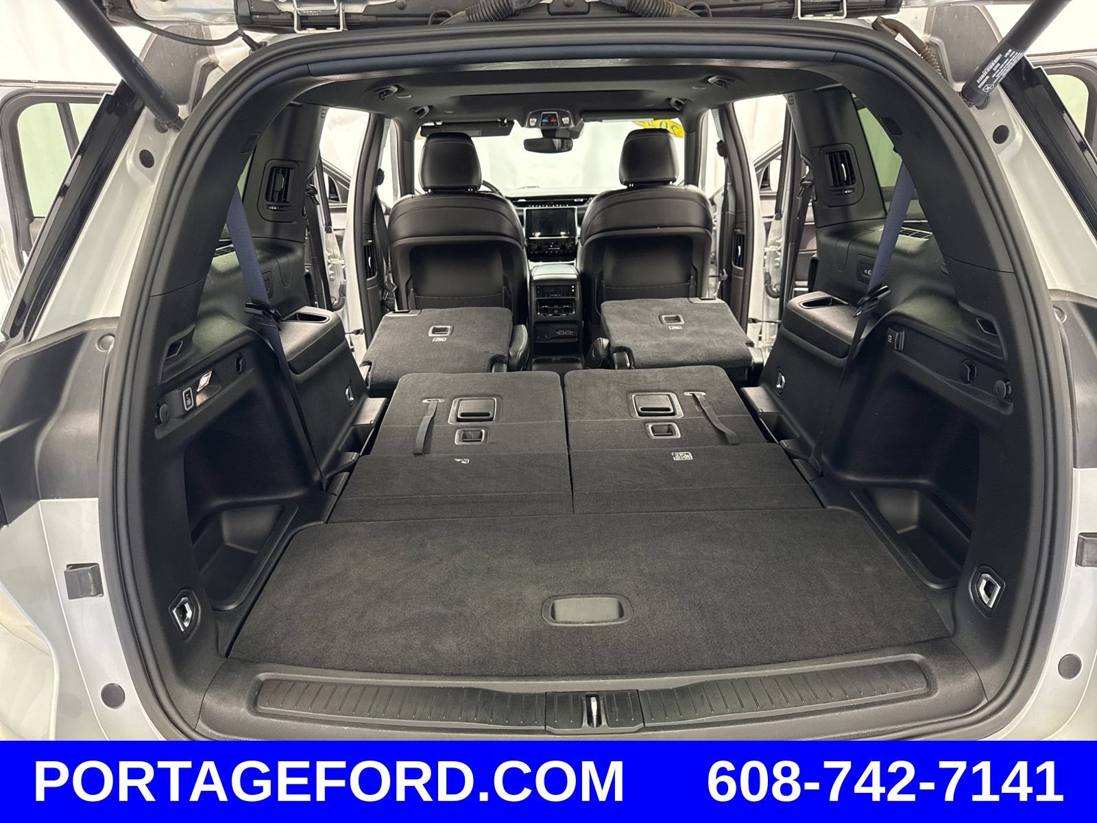 Used 2022 Jeep Grand Cherokee L Laredo AWD/4WD image 44
