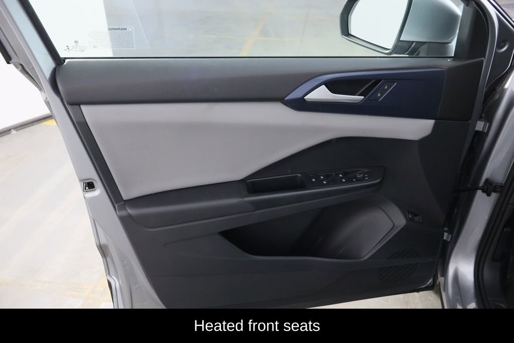 Used 2022 Volkswagen Taos SE image 13