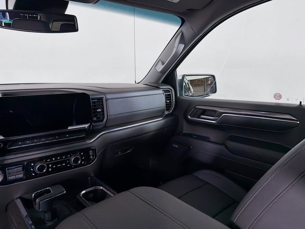 Used 2023 Chevrolet Silverado 1500 LTZ AWD/4WD image 21