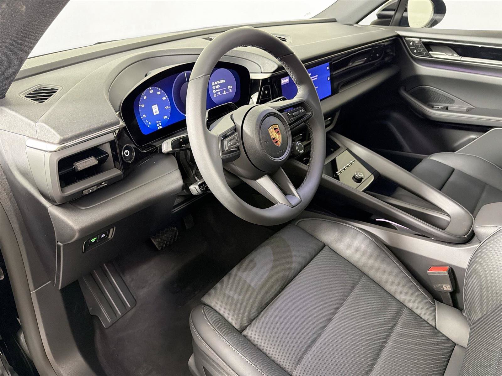 Certified 2026 Porsche Macan 4 Electric AWD/4WD image 4