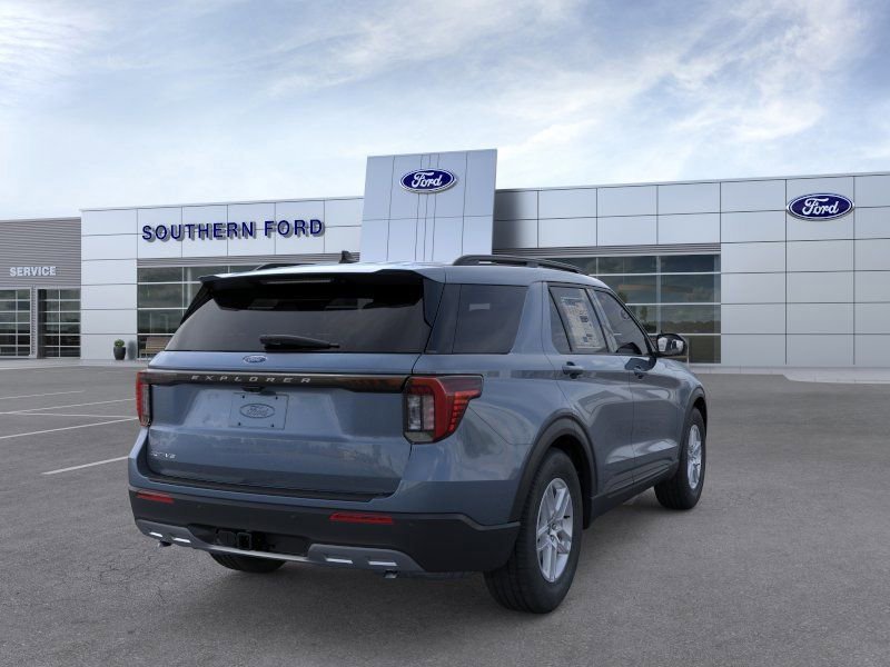 New 2026 Ford Explorer Active image 9