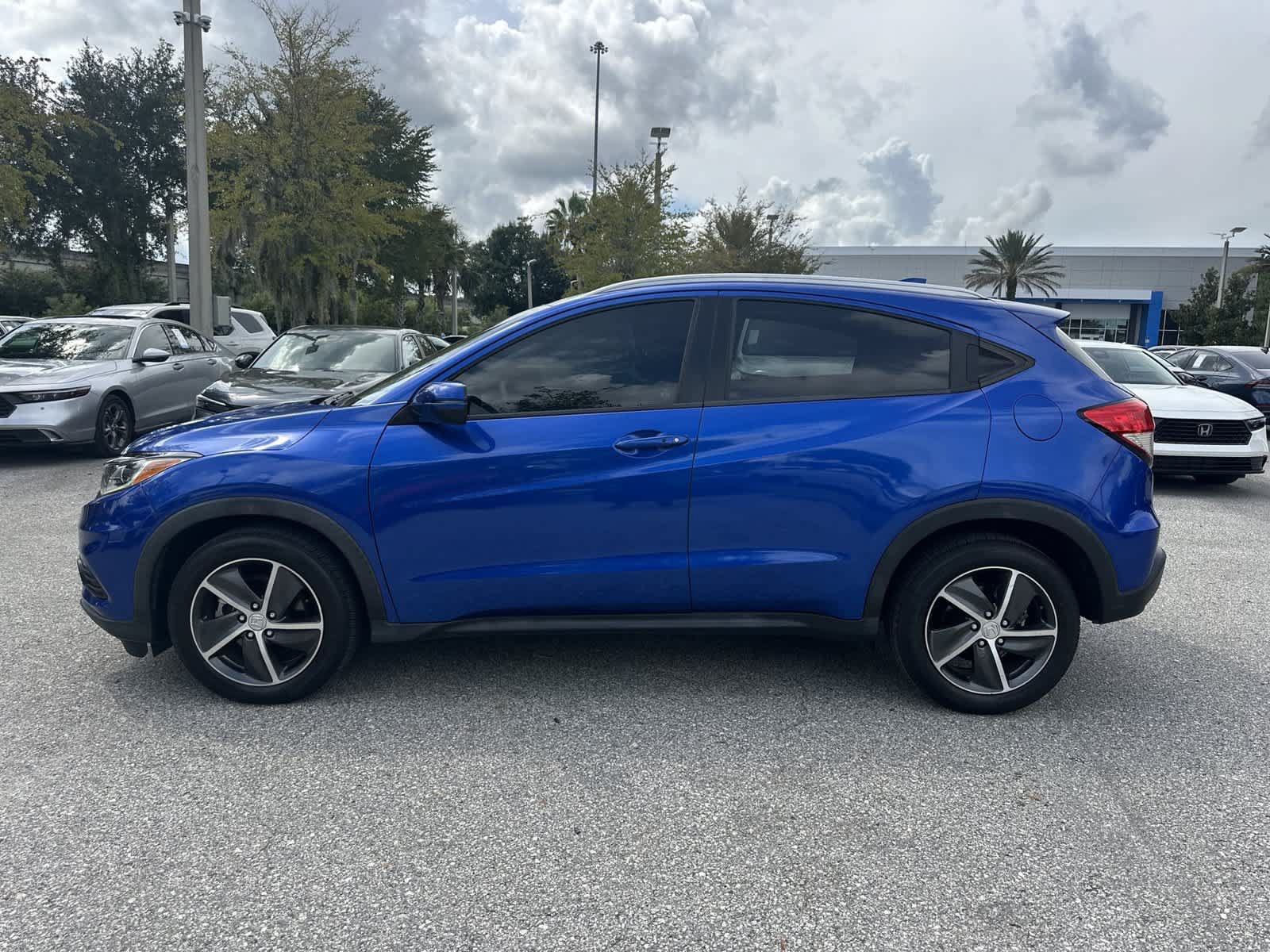 Used 2022 Honda HR-V EX image 3