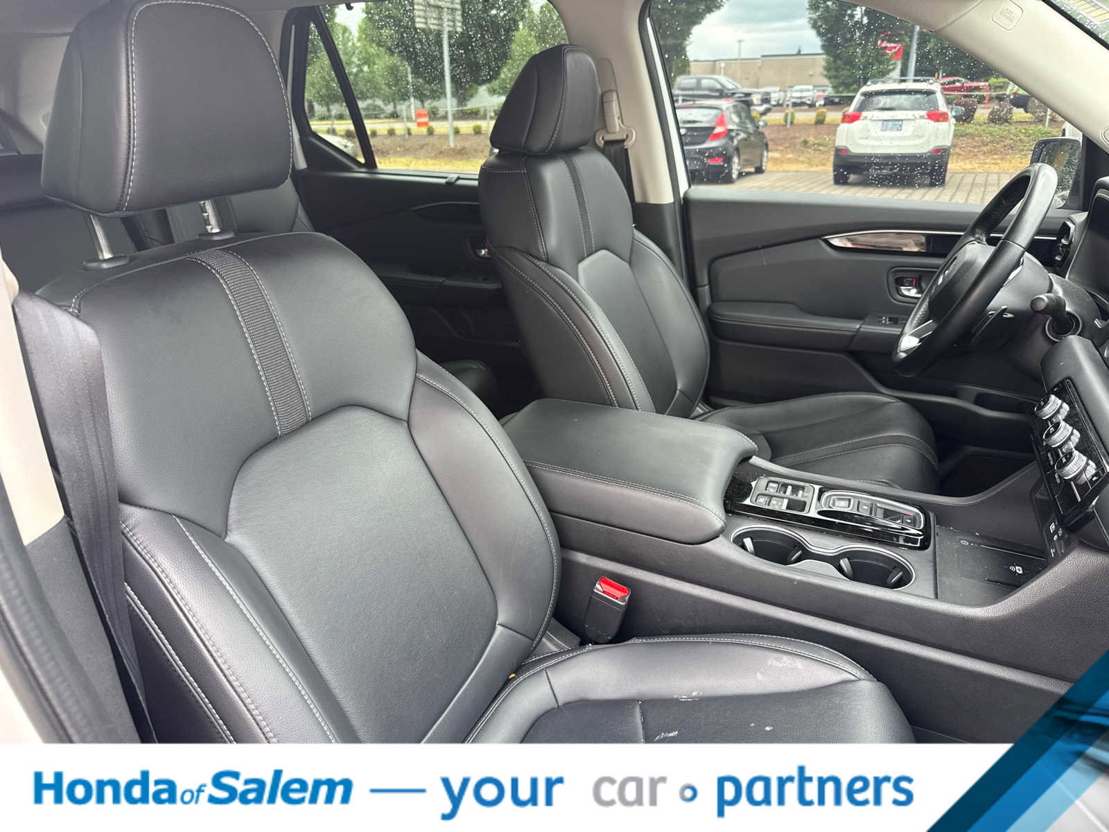 Used 2023 Honda Pilot Touring image 14
