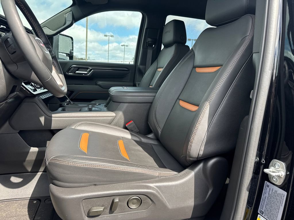 Used 2025 GMC Sierra 2500 AT4 w/ AT4 Preferred Package image 10