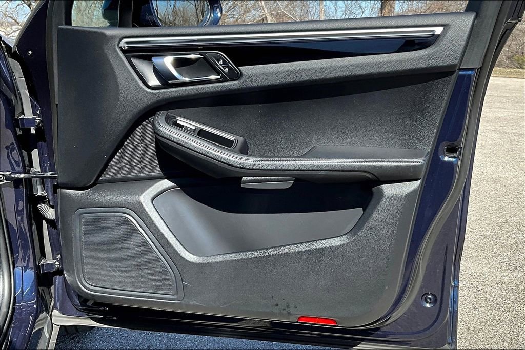 Used 2022 Porsche Macan image 26