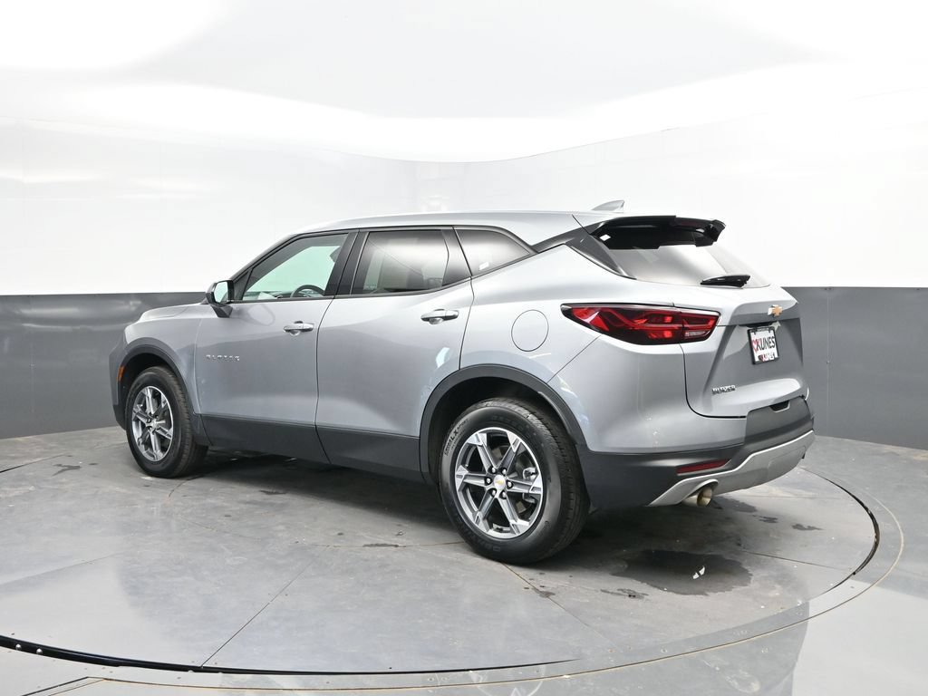 Used 2025 Chevrolet Blazer LT FWD image 5