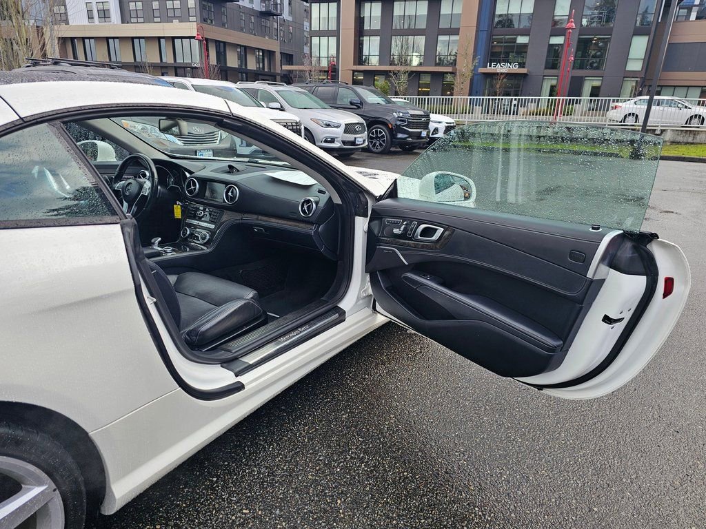 Used 2016 Mercedes-Benz SL 400 image 24