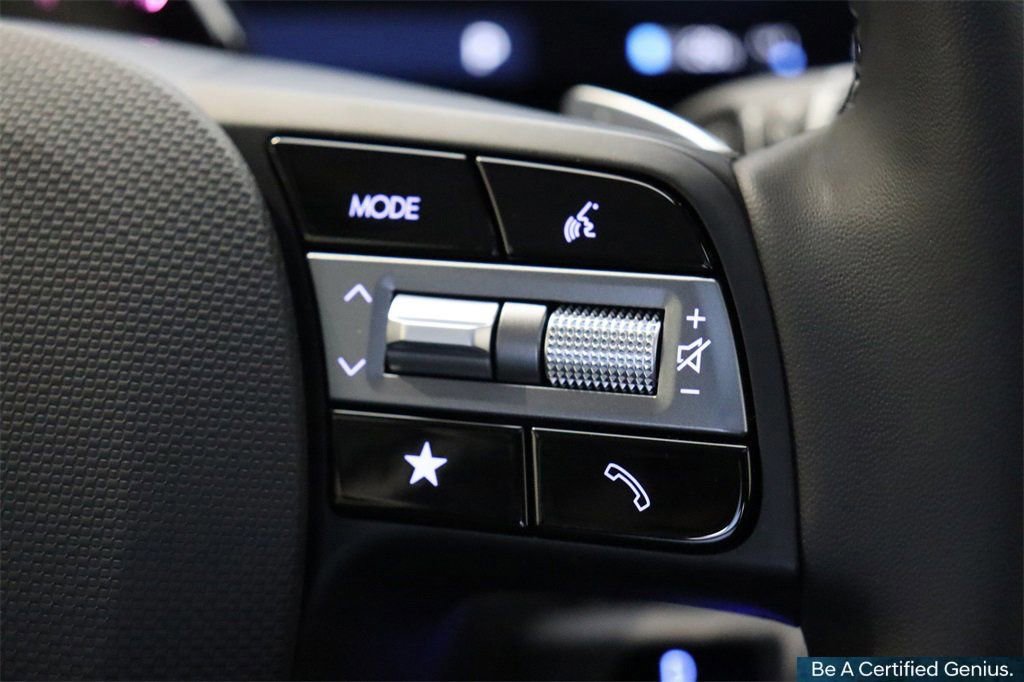 Used 2025 Hyundai Ioniq 5 SEL image 9