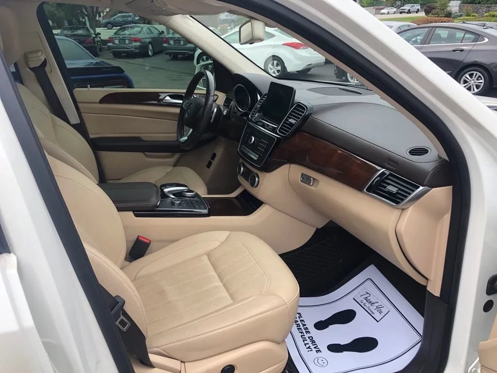 Used 2018 Mercedes-Benz GLS 450 4MATIC image 28