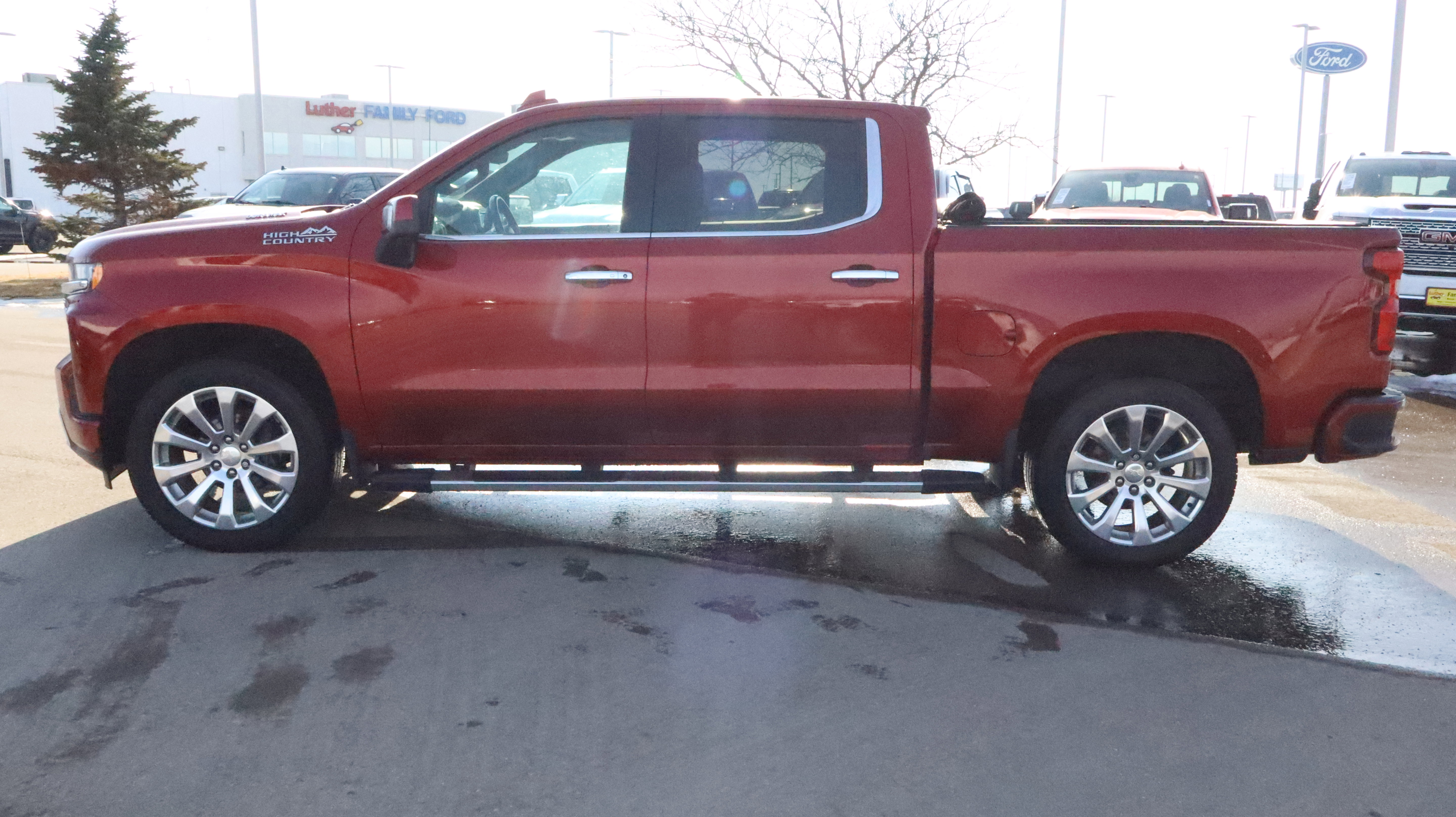 Certified 2022 Chevrolet Silverado 1500 High Country w/ Technology Package image 4