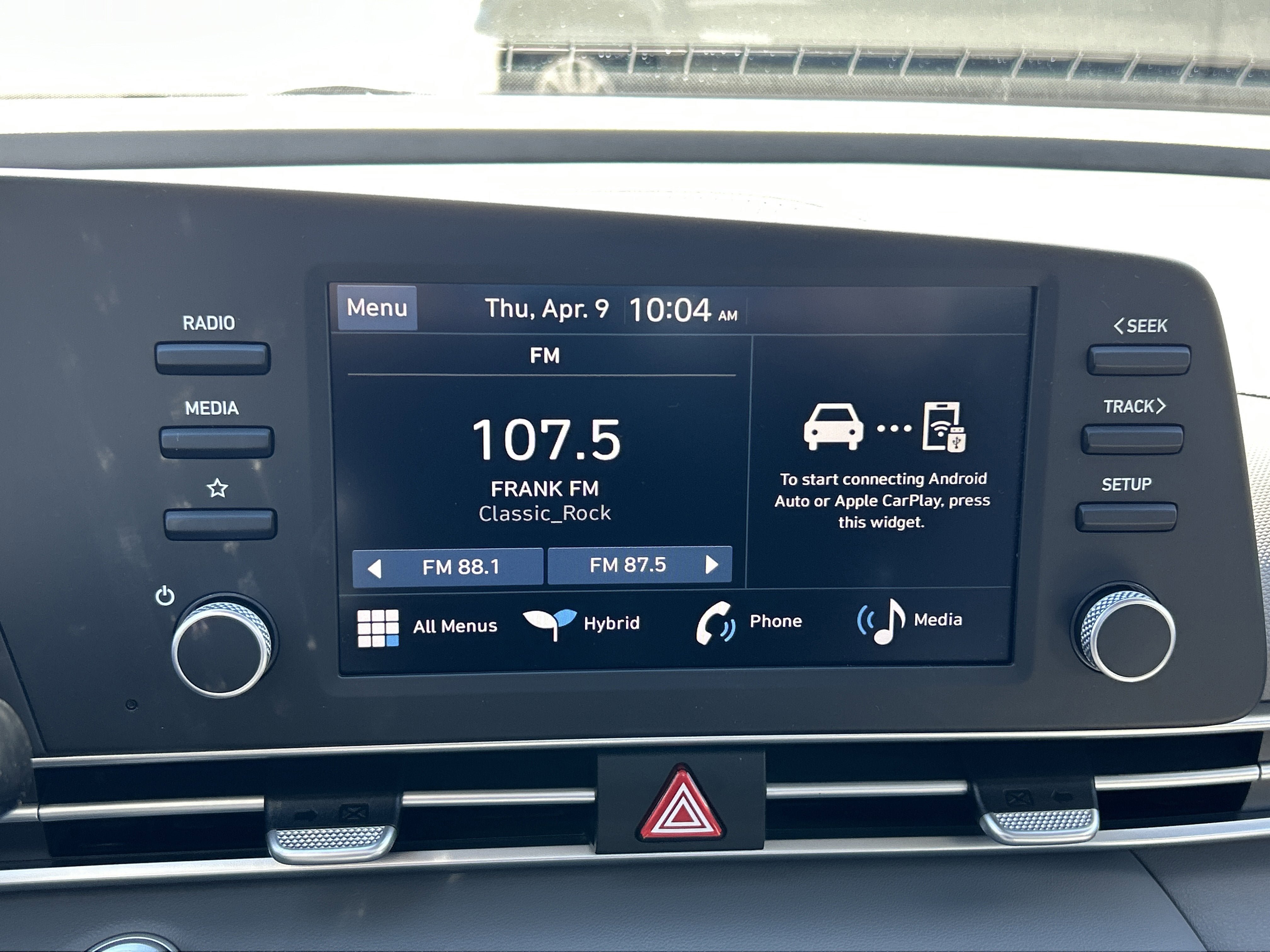 New 2026 Hyundai Elantra Hybrid FWD image 23
