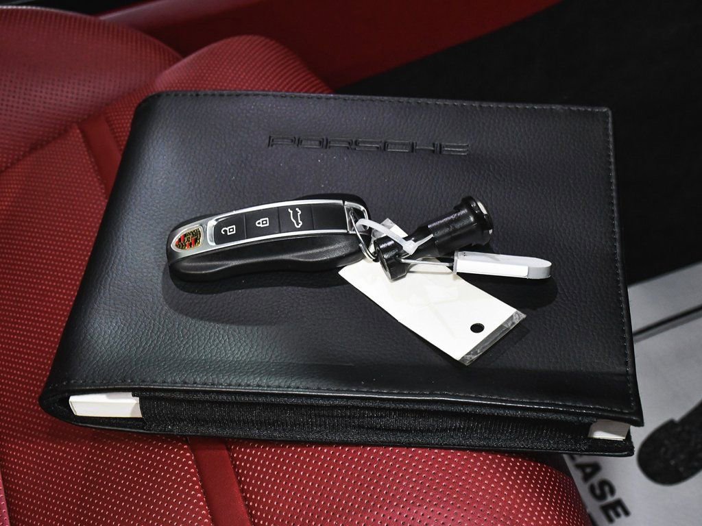 Used 2023 Porsche Cayenne Turbo S image 70