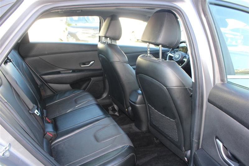 Used 2023 Hyundai Elantra Limited FWD image 13
