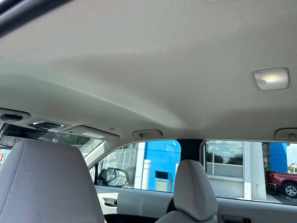 Used 2025 Toyota Corolla Cross L FWD image 9