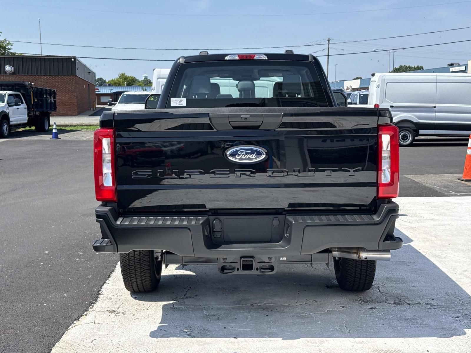 New 2026 Ford F250 XL w/ XL Driver Assist Package AWD/4WD image 4