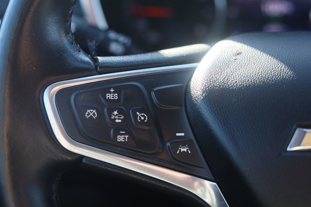 Used 2022 Chevrolet Equinox LT w/ Driver Convenience Package image 12