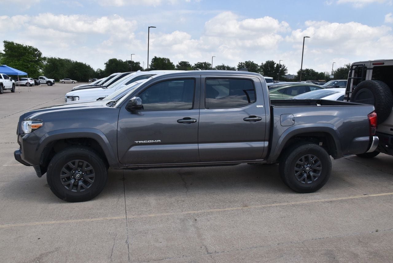 Used 2020 Toyota Tacoma SR5 RWD image 8
