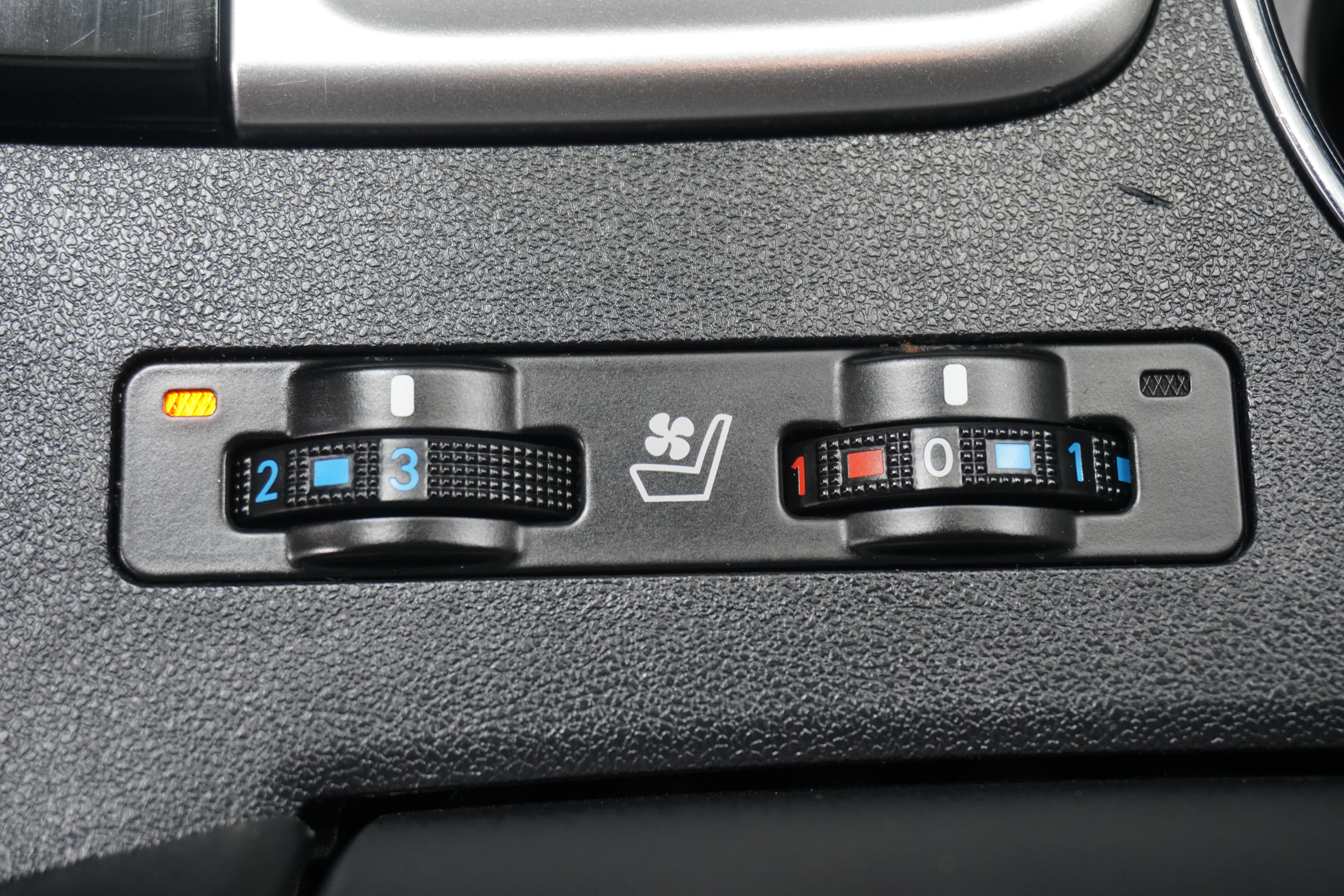Used 2017 Toyota Highlander Limited Platinum FWD image 27