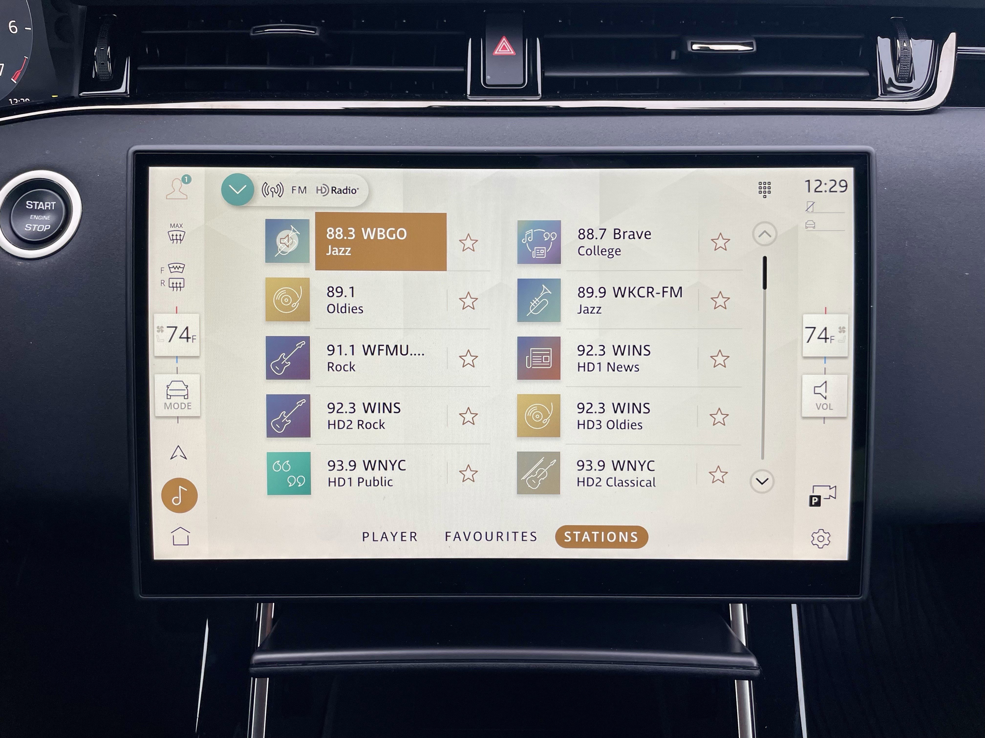 Certified 2024 Land Rover Range Rover Evoque Dynamic SE image 29