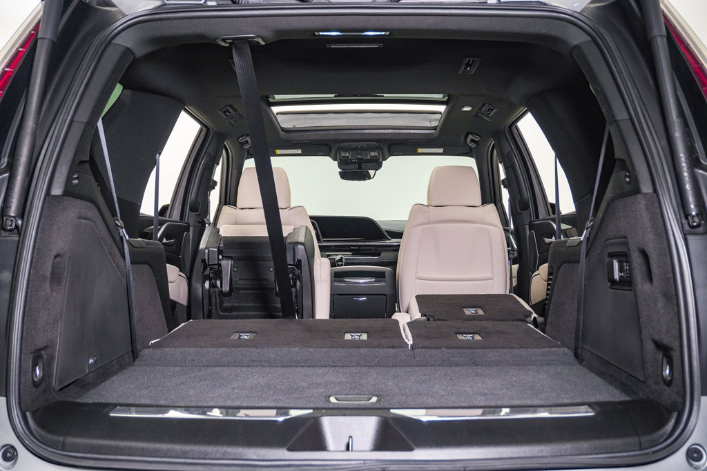 Used 2023 Cadillac Escalade Sport w/ Touring Package AWD/4WD image 37