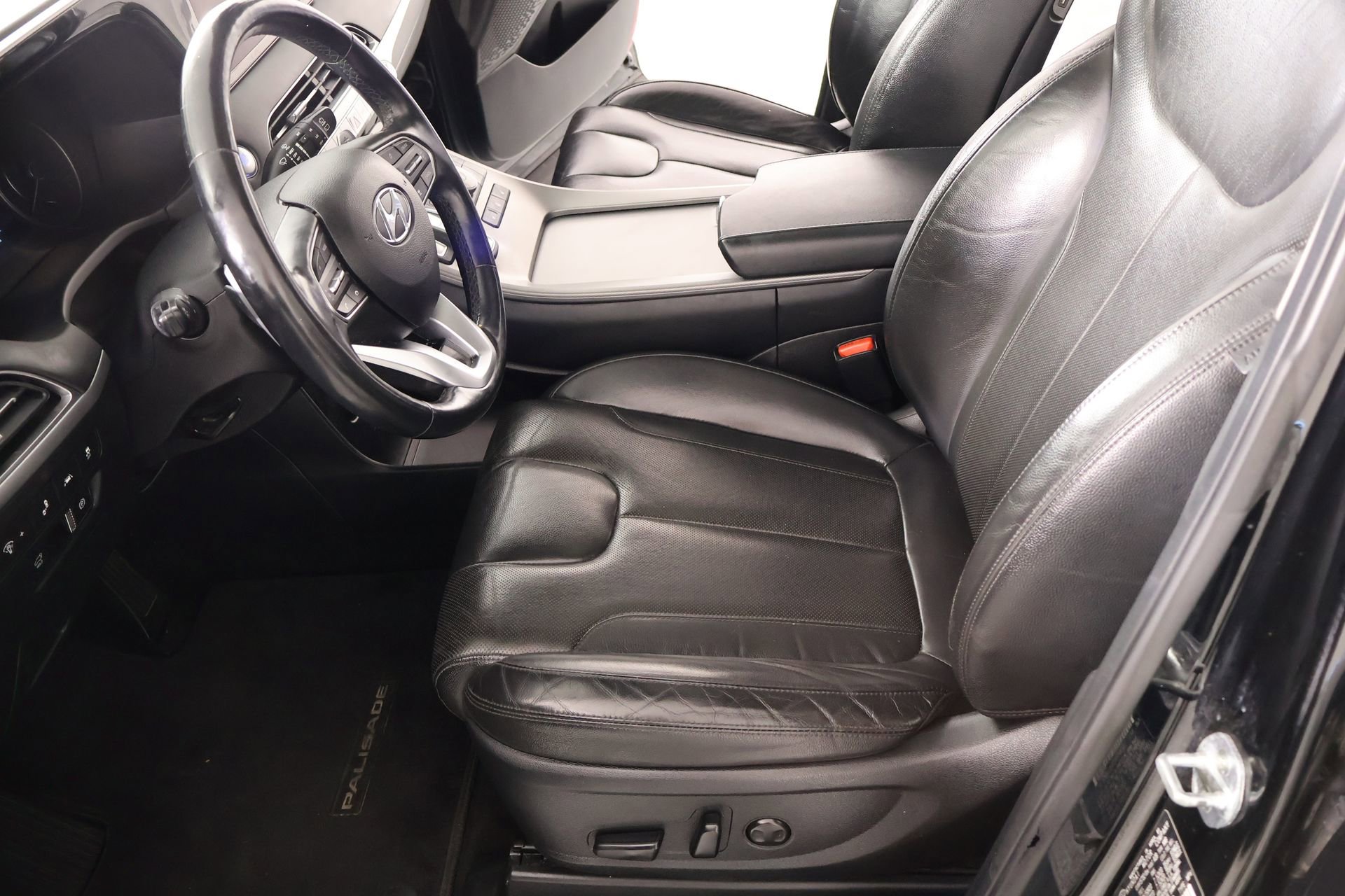 Used 2022 Hyundai Palisade SEL w/ 8P Bench Seat Package image 12