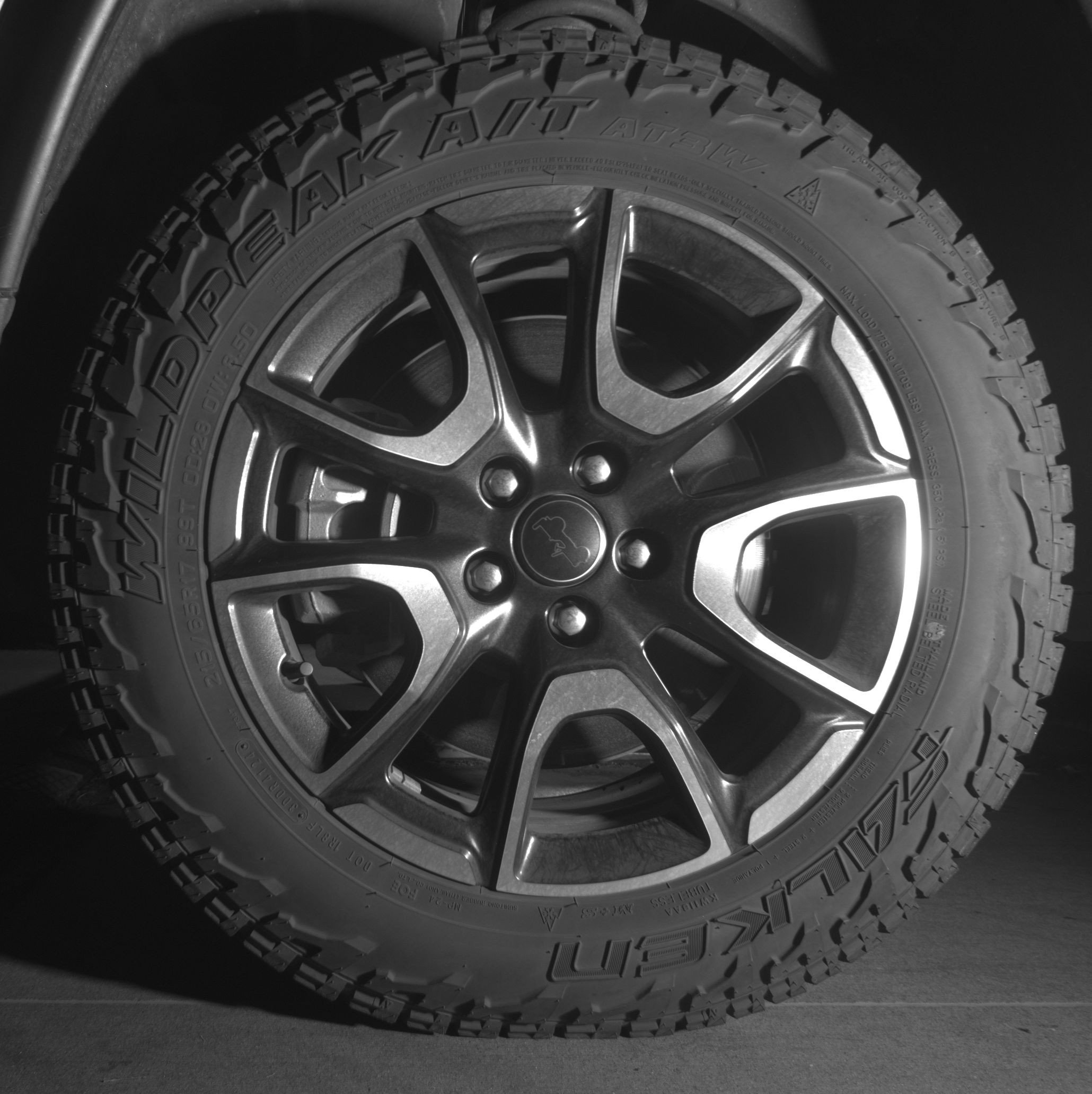 Used 2025 Jeep Compass Trailhawk AWD/4WD image 12